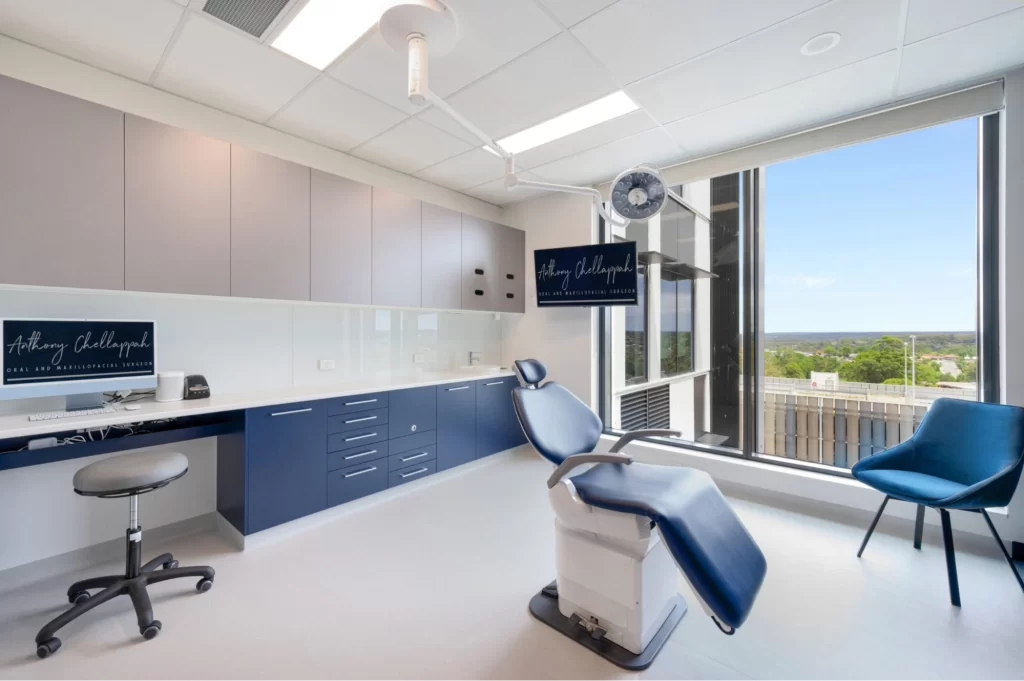 Maxillofacial Surgeon Practice Room